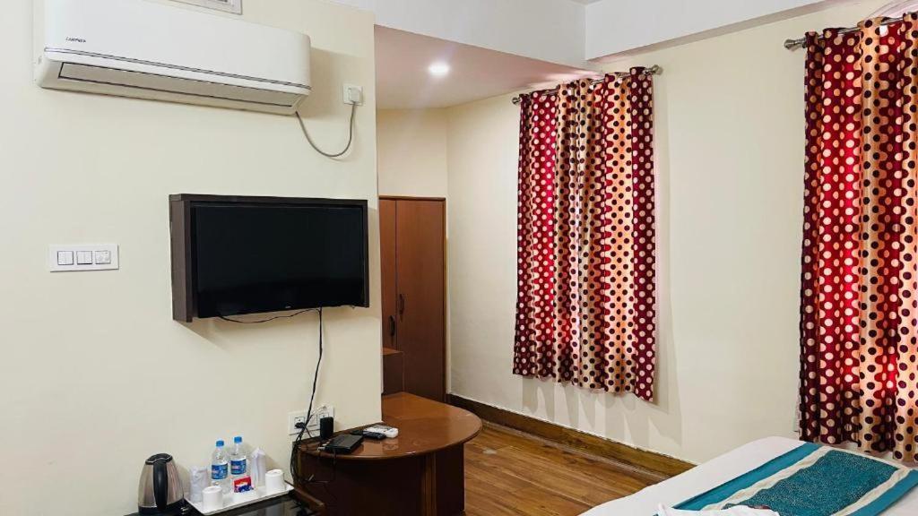 Hotel Vinayak Siliguri Exterior photo